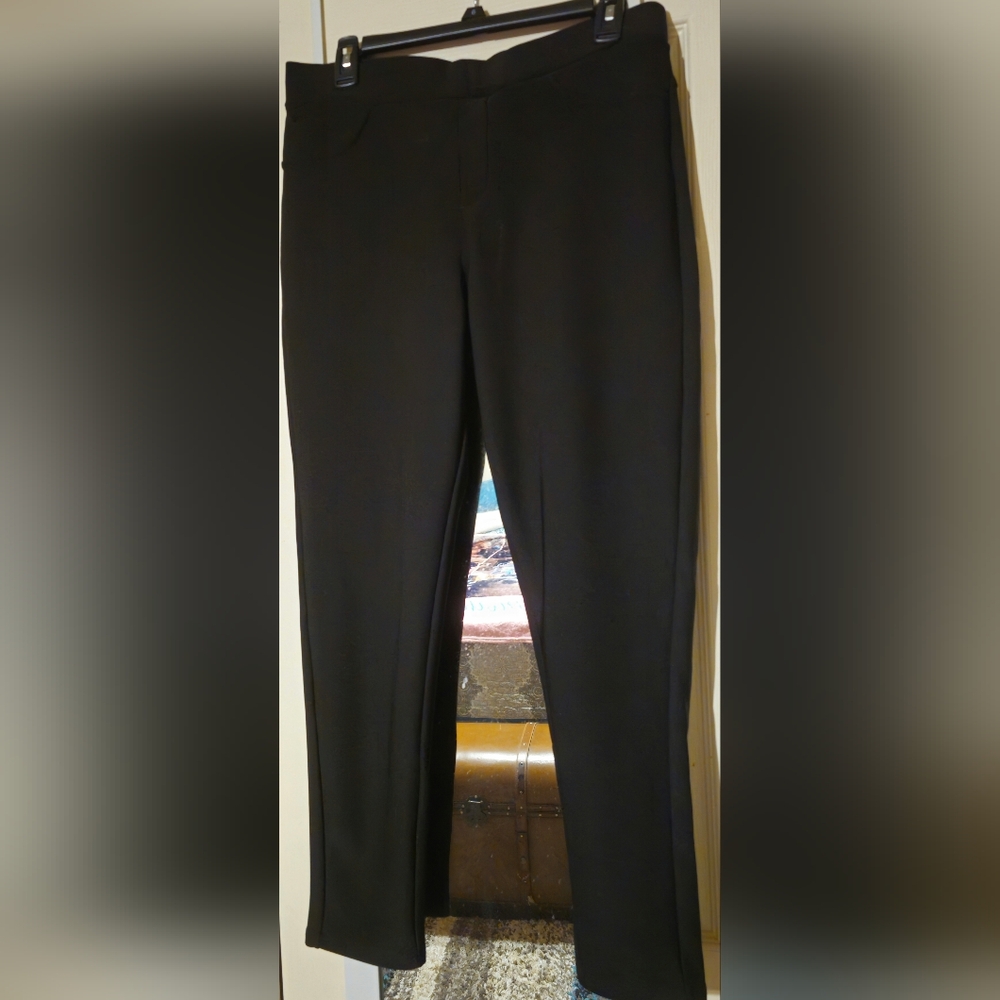 2 Pr Aerosoles Pants Sz Large NWOT